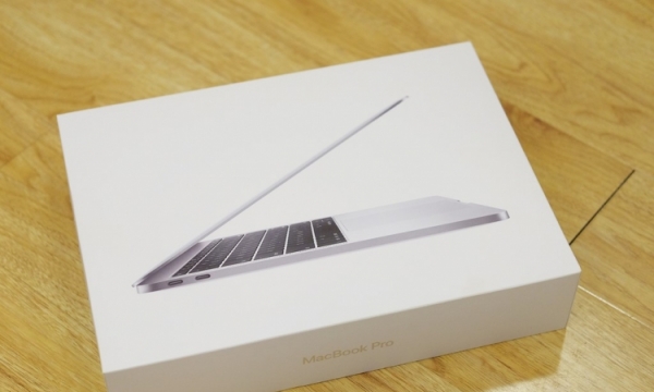  MacBook Pro 2016 siêu mỏng về VN giá 38 triệu đồng